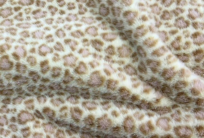 160 mm széles Európai nyérc mintás leopárdmintás faux nerc szövet 160 mm széles Európai nyérc mintás leopárdmintás faux nerc szövet
