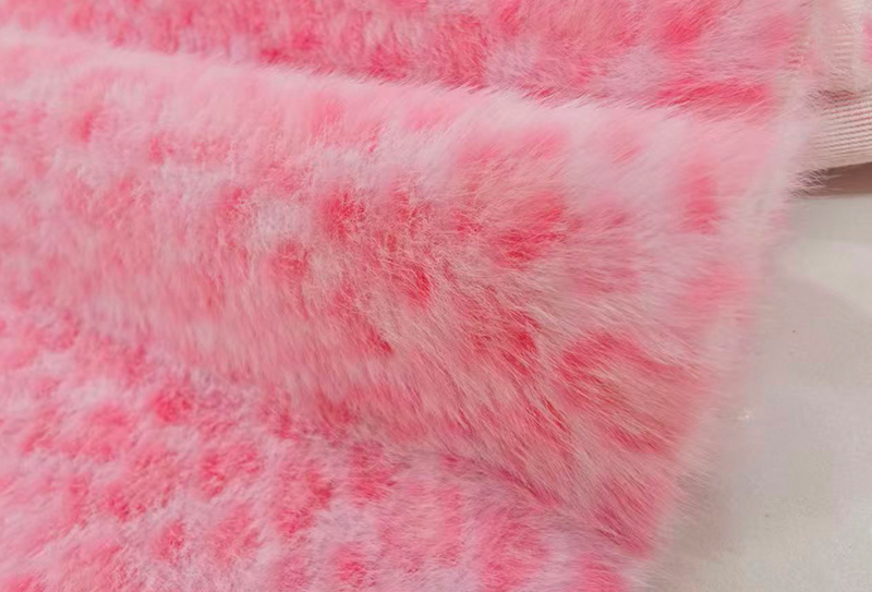 160 mm széles Európai nyérc mintás leopárdmintás faux nerc szövet 160 mm széles Európai nyérc mintás leopárdmintás faux nerc szövet